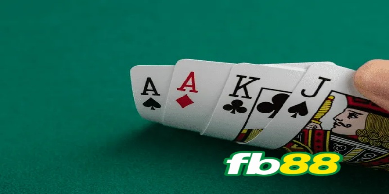 Game bài Omaha Poker hấp dẫn